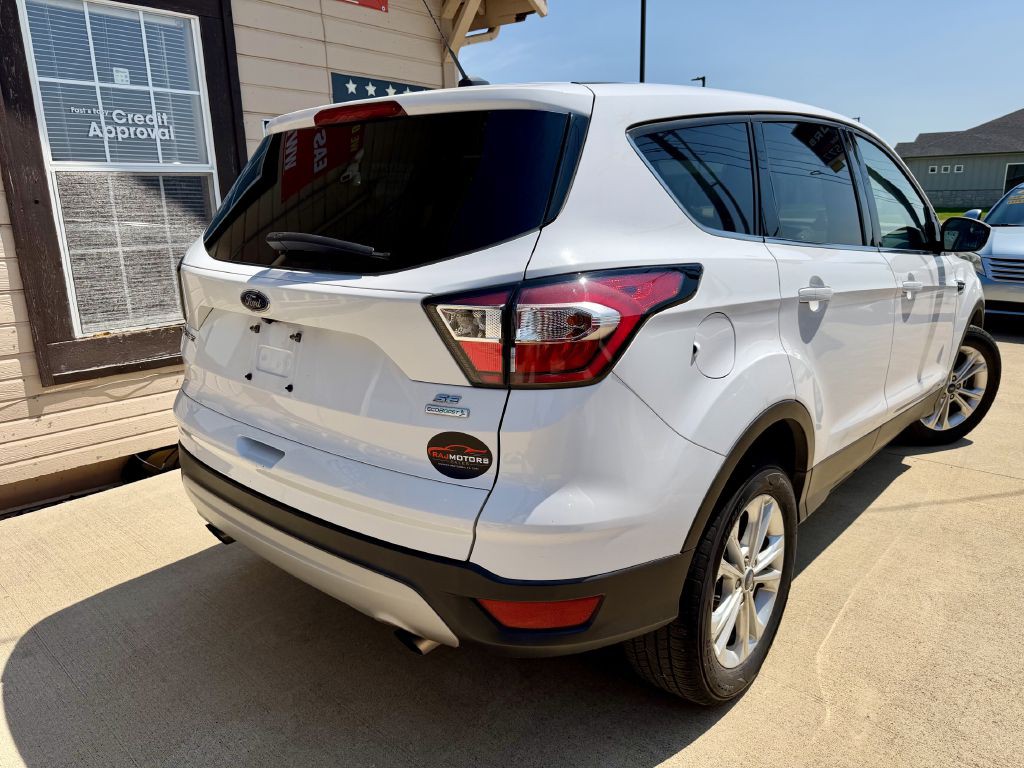 2017 Ford Escape Image 10