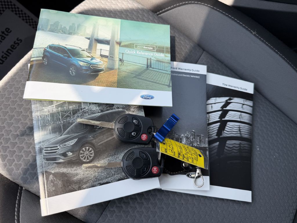 2017 Ford Escape Image 16