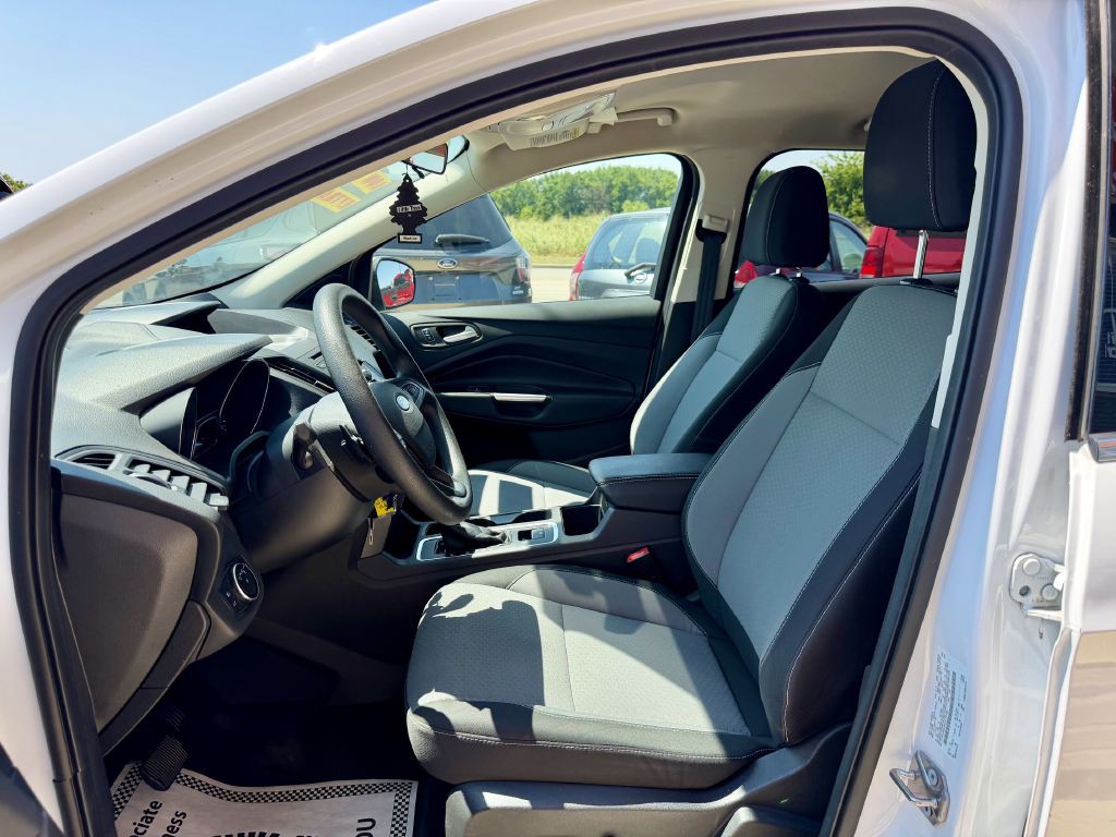 2017 Ford Escape Image 17