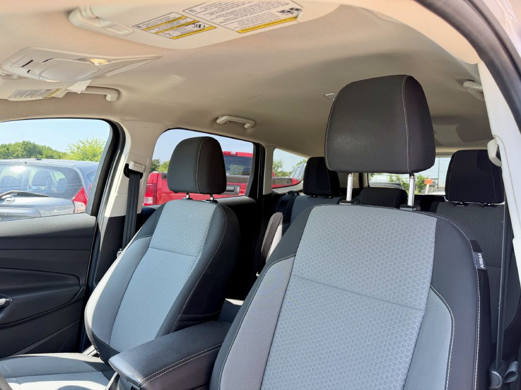 2017 Ford Escape Image 19