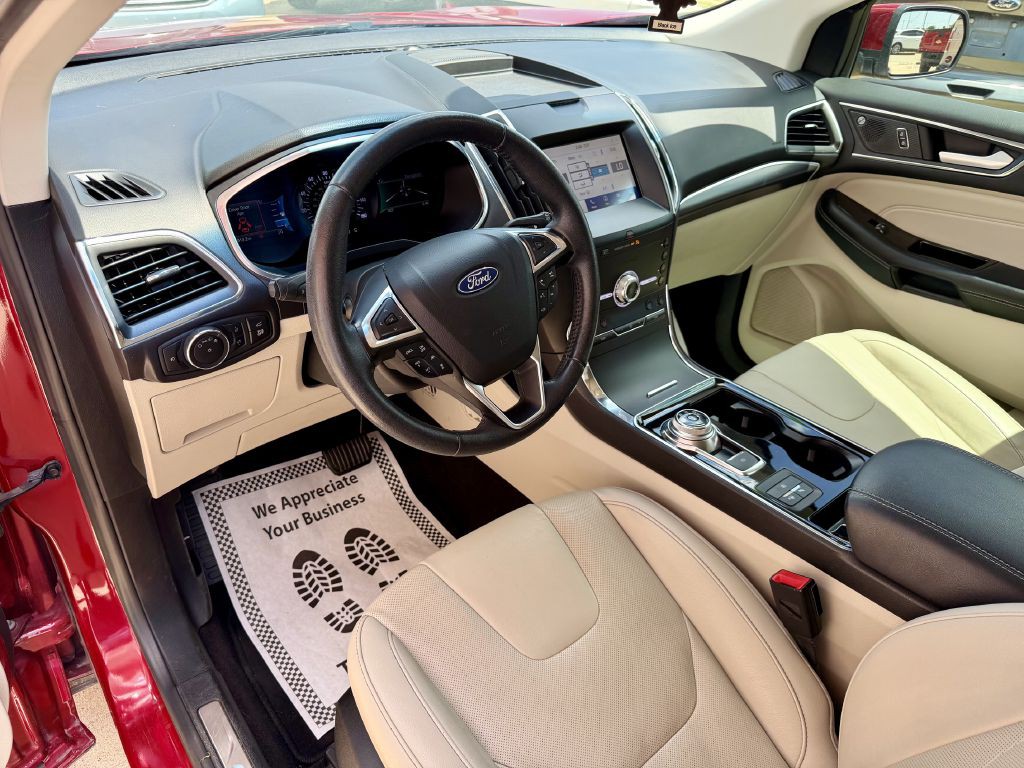 2020 Ford Edge Image 21
