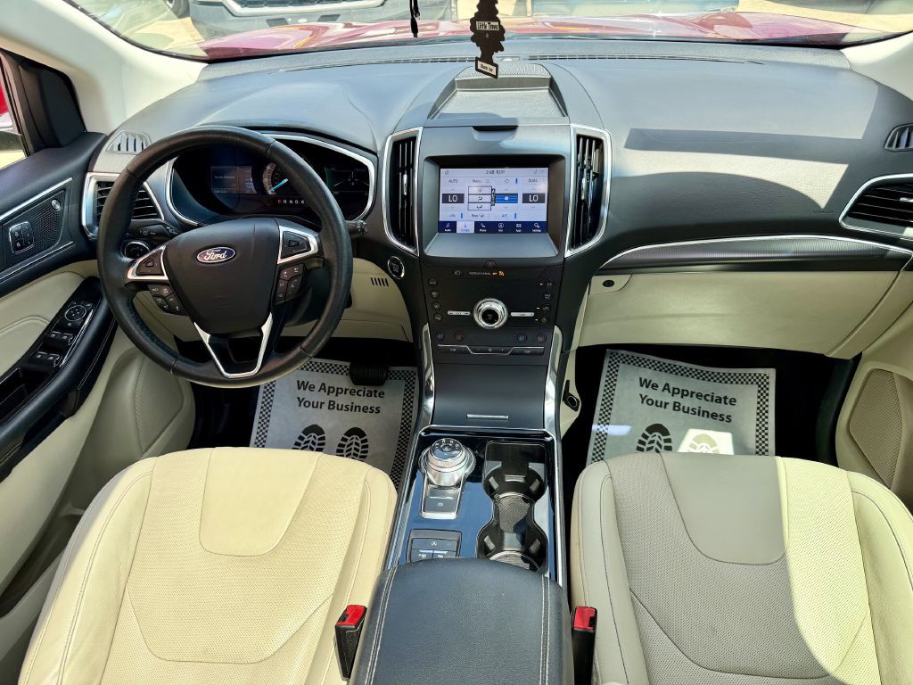 2020 Ford Edge Image 30