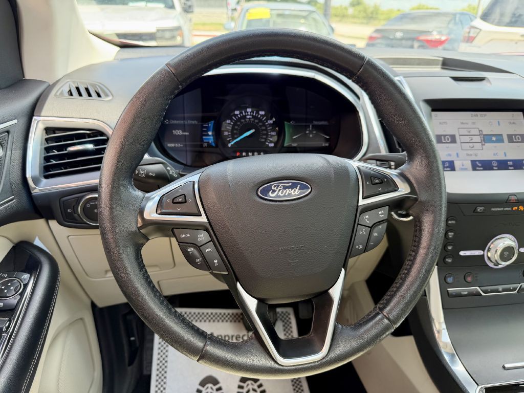 2020 Ford Edge Image 35