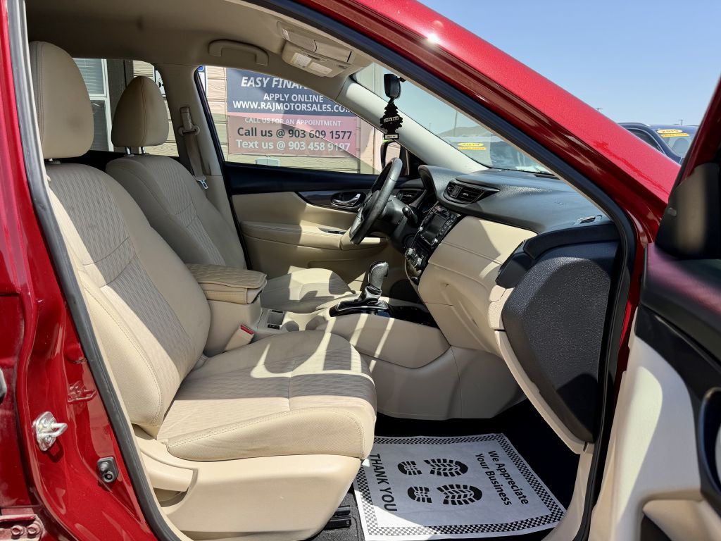 2019 Nissan Rogue Image 30