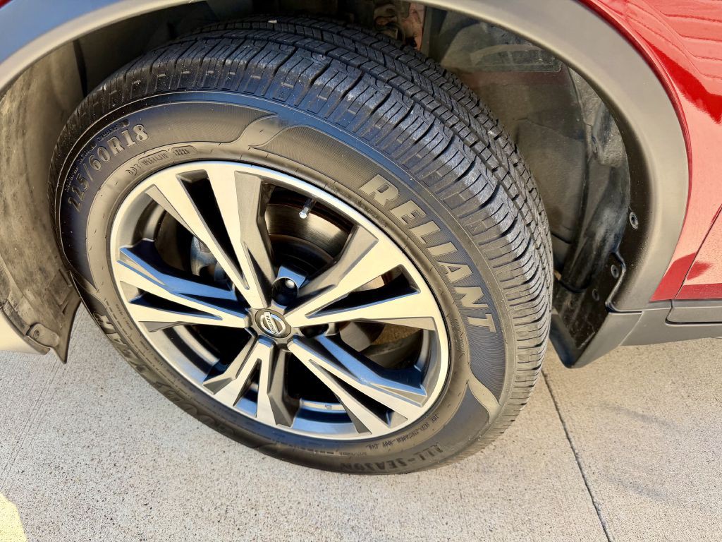 2019 Nissan Rogue Image 39