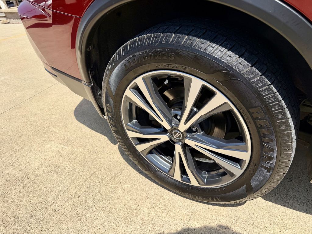 2019 Nissan Rogue Image 42