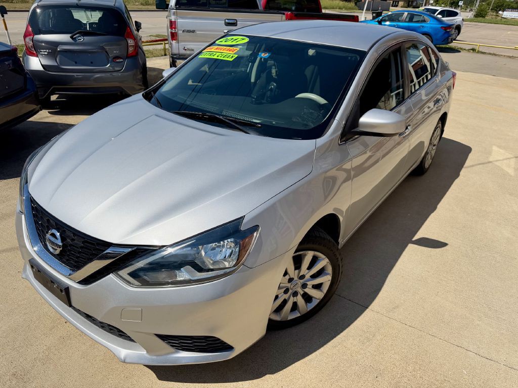 2017 Nissan Sentra Image 1