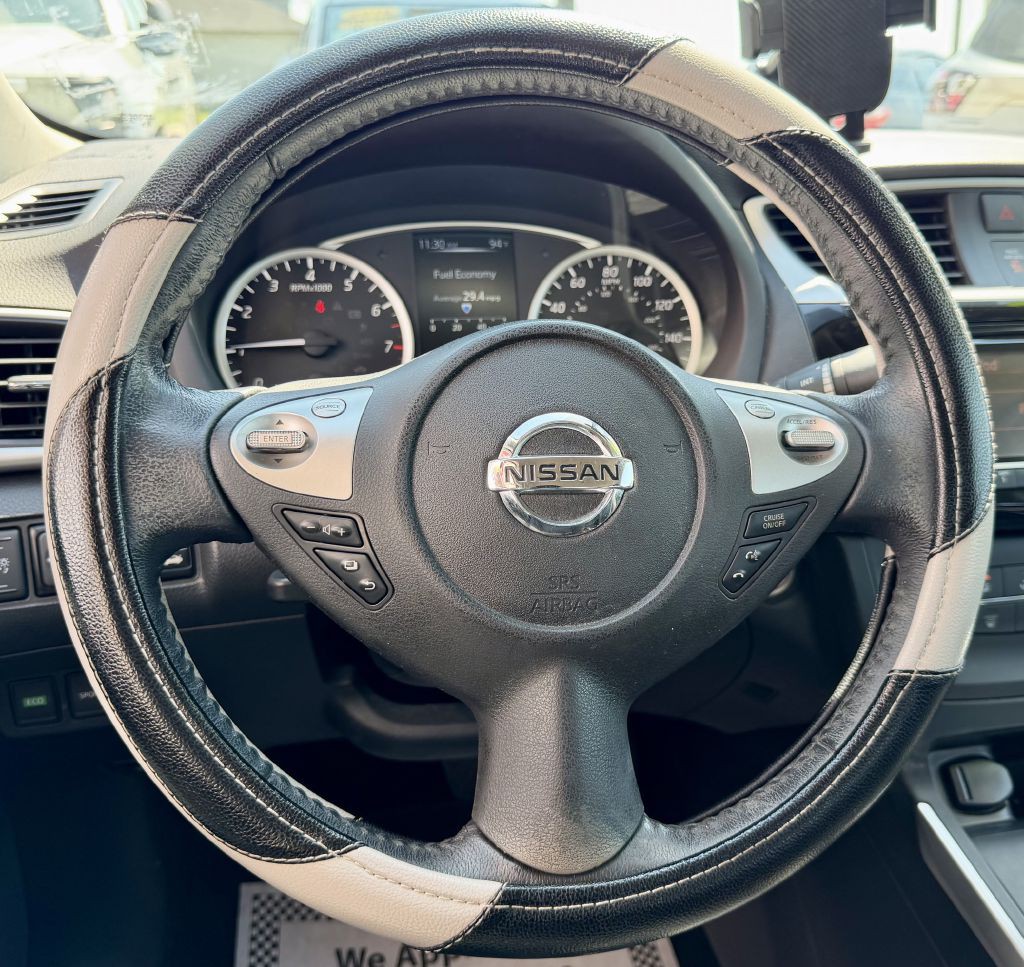 2017 Nissan Sentra Image 18