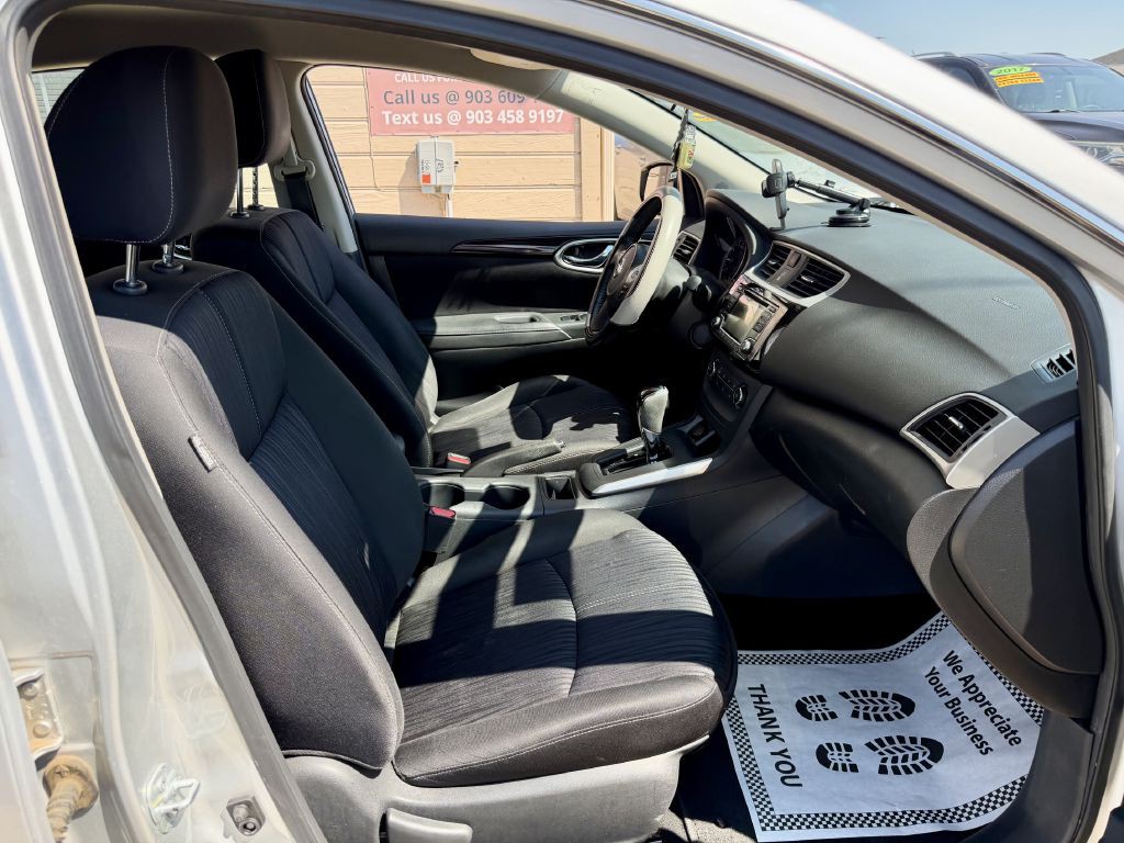 2017 Nissan Sentra Image 25