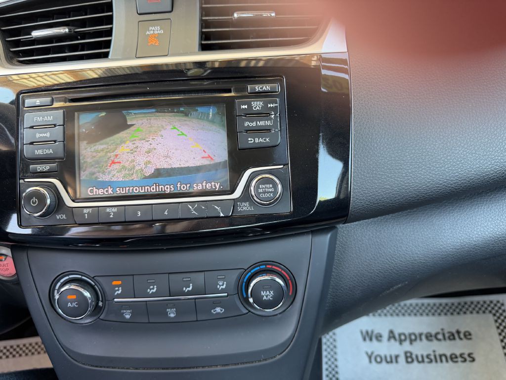2017 Nissan Sentra Image 30