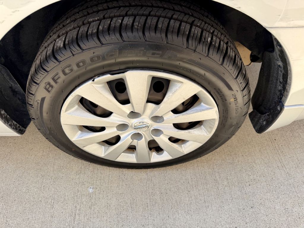 2017 Nissan Sentra Image 33