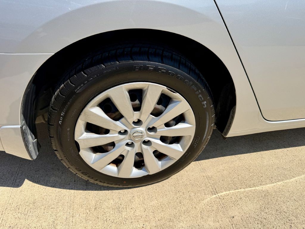 2017 Nissan Sentra Image 34
