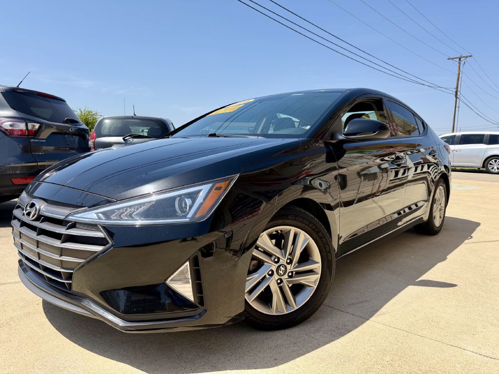 2019 Hyundai Elantra Image 2