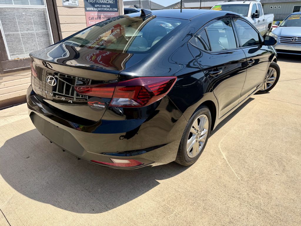 2019 Hyundai Elantra Image 10