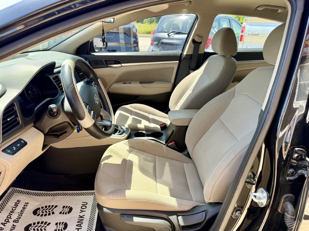 2019 Hyundai Elantra Image 15