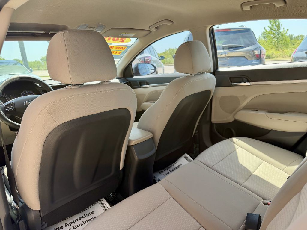 2019 Hyundai Elantra Image 19