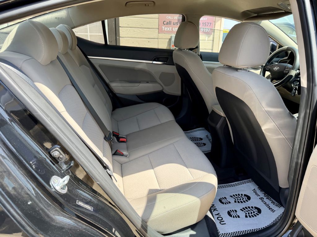 2019 Hyundai Elantra Image 24