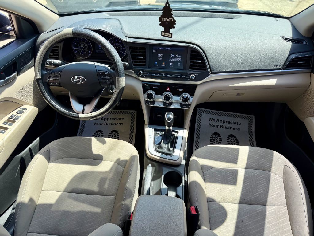 2019 Hyundai Elantra Image 25