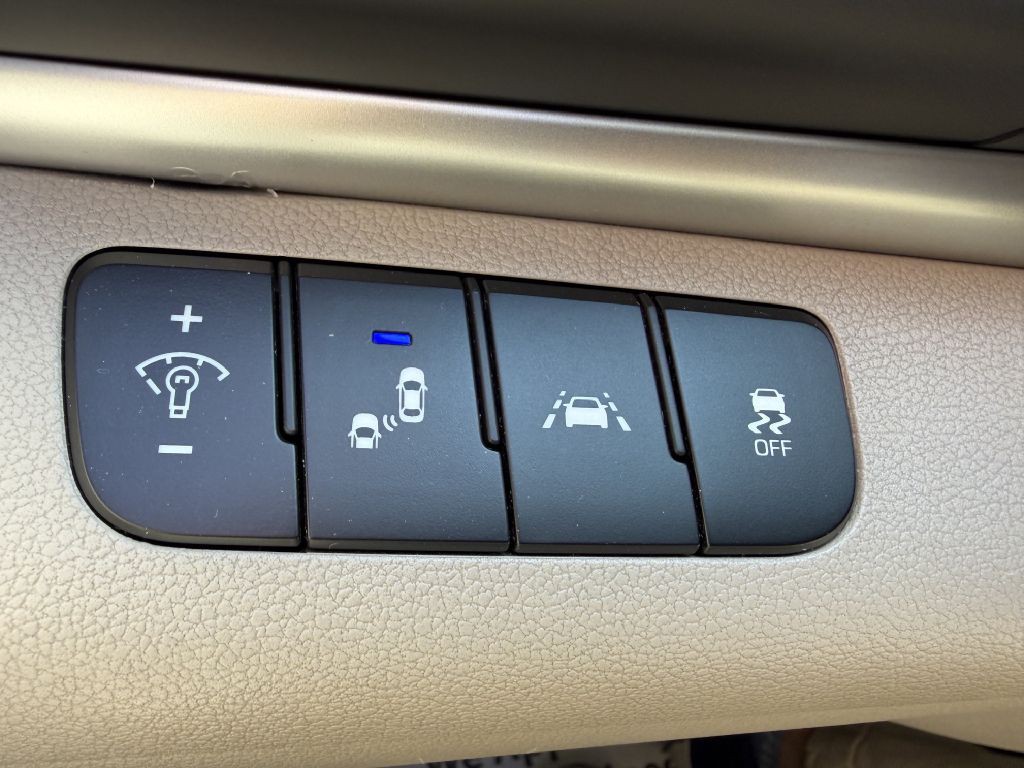 2019 Hyundai Elantra Image 31