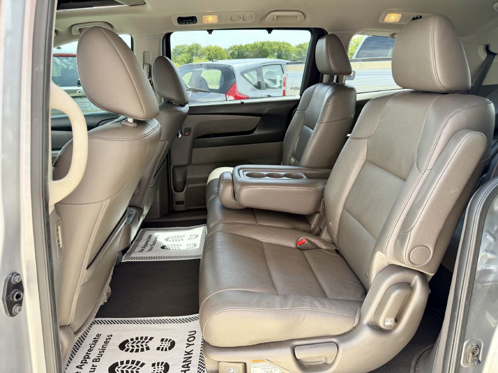2016 Honda Odyssey Image 24