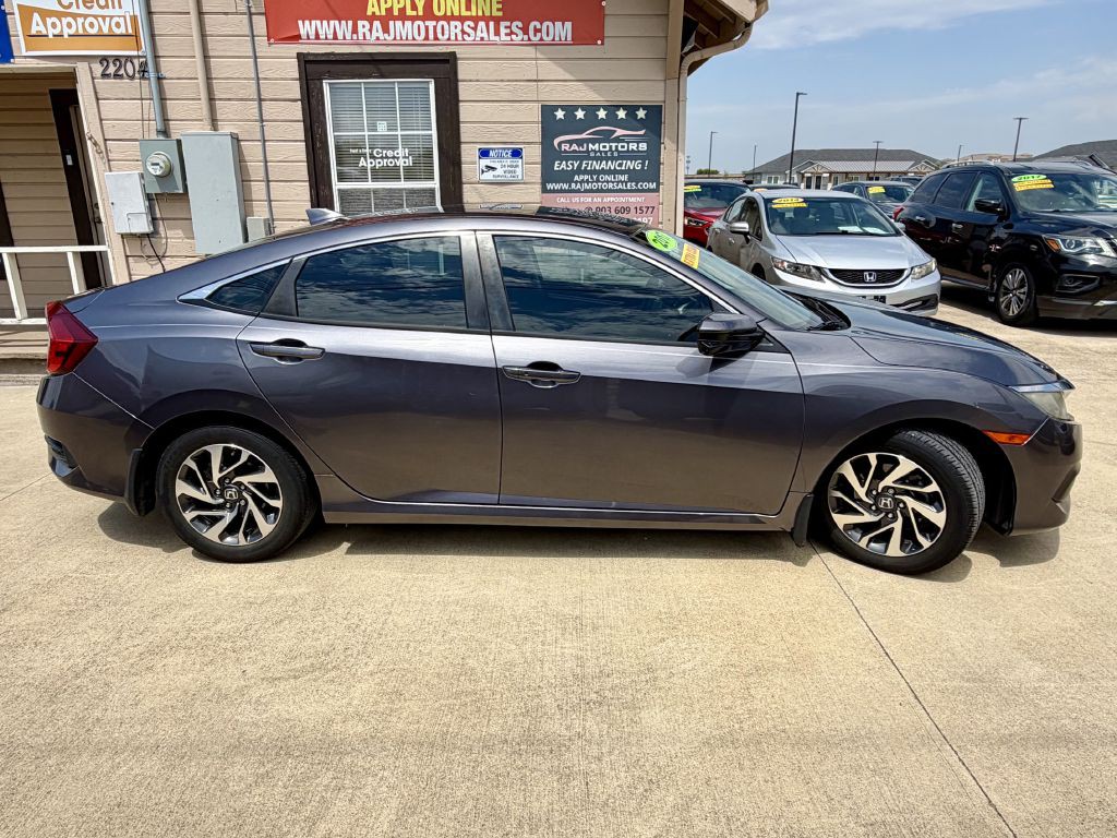 2017 Honda Civic Image 10