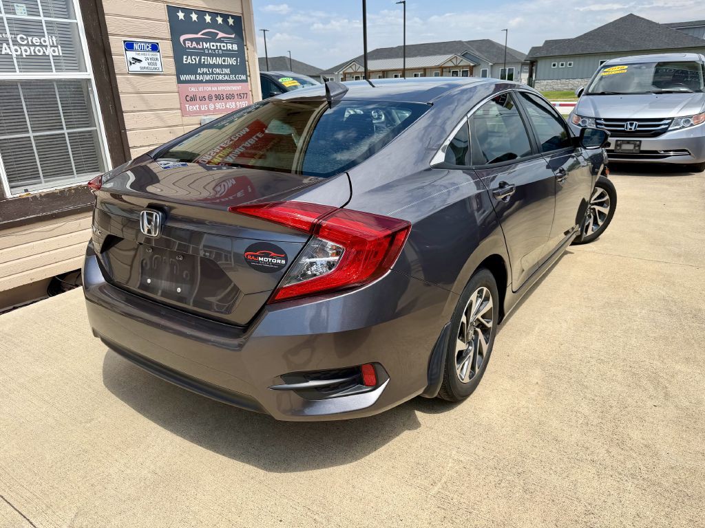 2017 Honda Civic Image 11