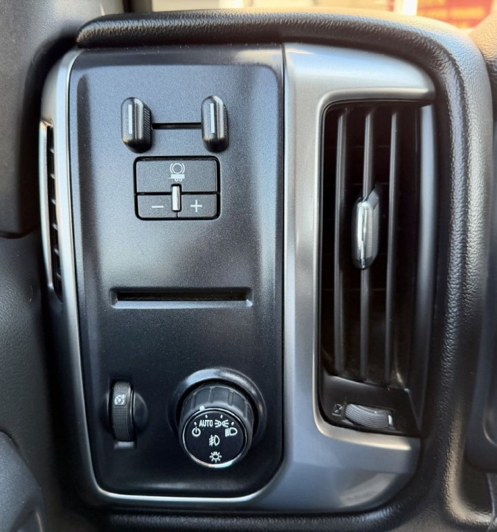 2018 Chevrolet Silverado 1500 Image 37