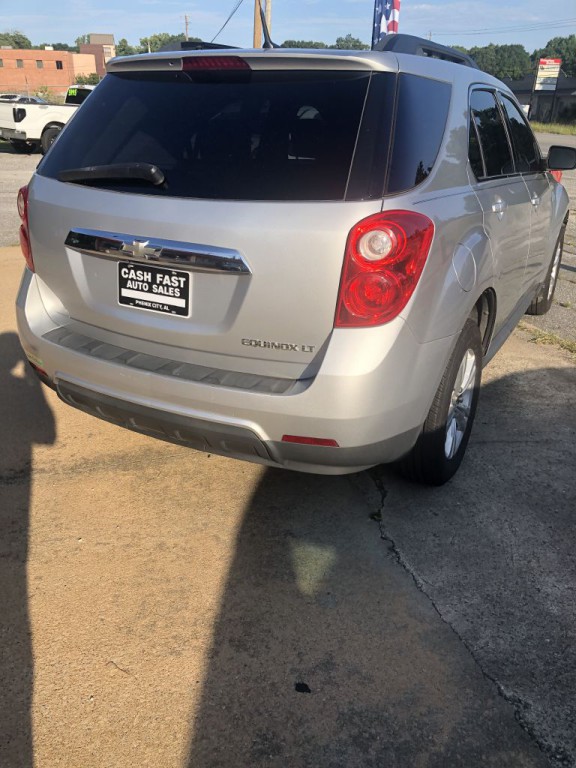 2010 Chevrolet Equinox Image 2