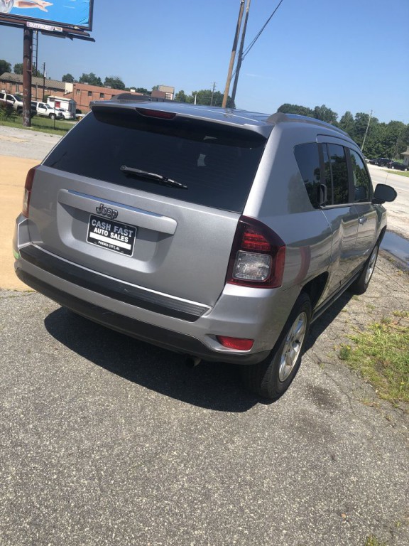 2015 Jeep Compass Image 2