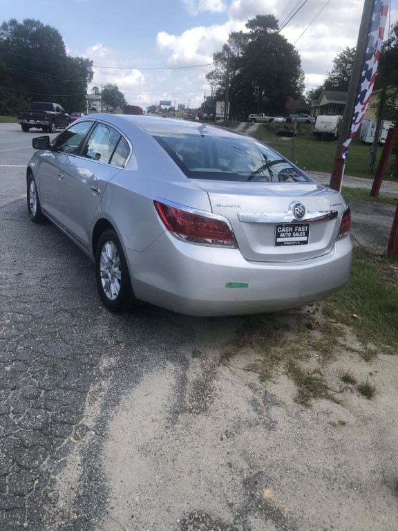2010 Buick Lacrosse Image 2
