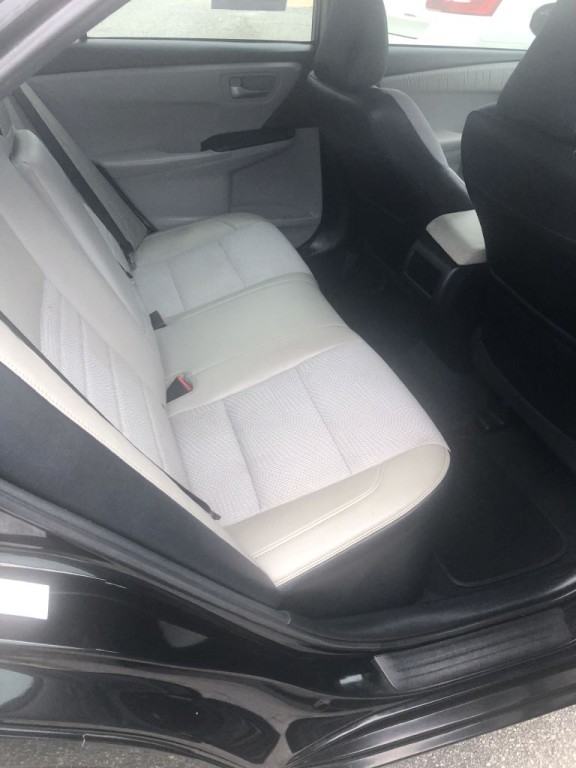2016 Toyota Camry Image 4