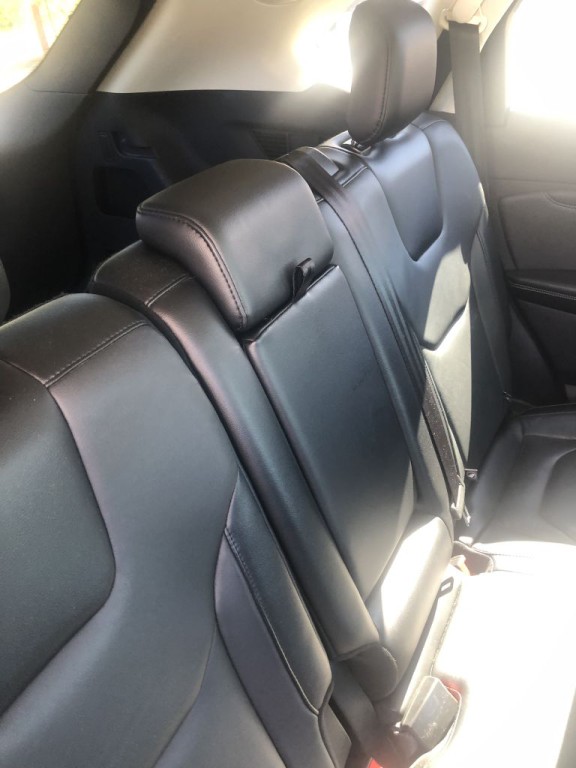 2017 Ford Edge Image 3