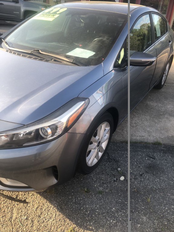 2017 Kia Forte Image 1