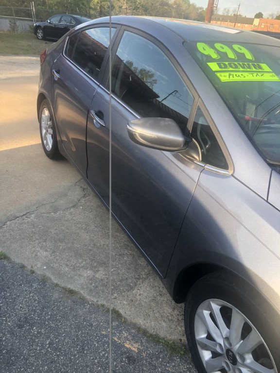 2017 Kia Forte Image 2