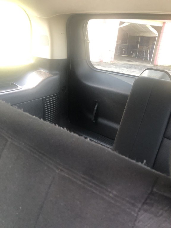 2011 Chevrolet Tahoe Image 3