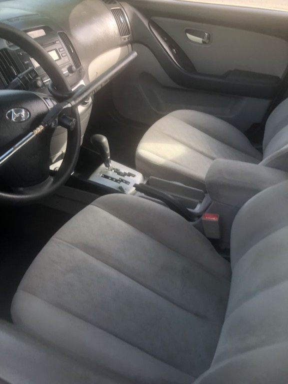 2010 Hyundai Elantra Image 2