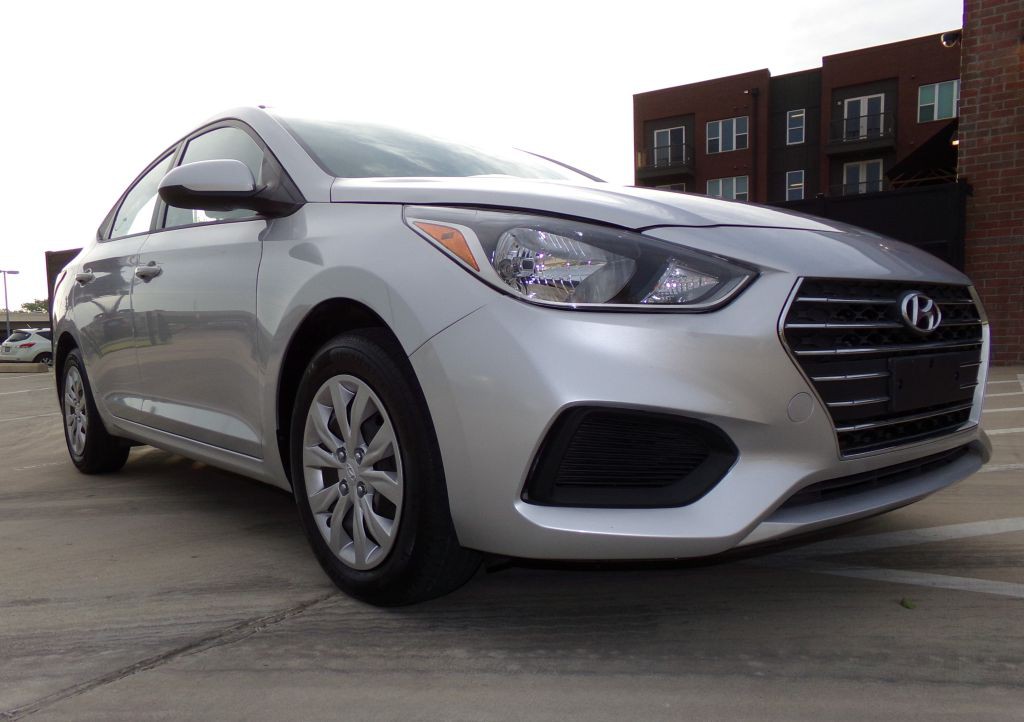 2019 Hyundai Accent Image 5
