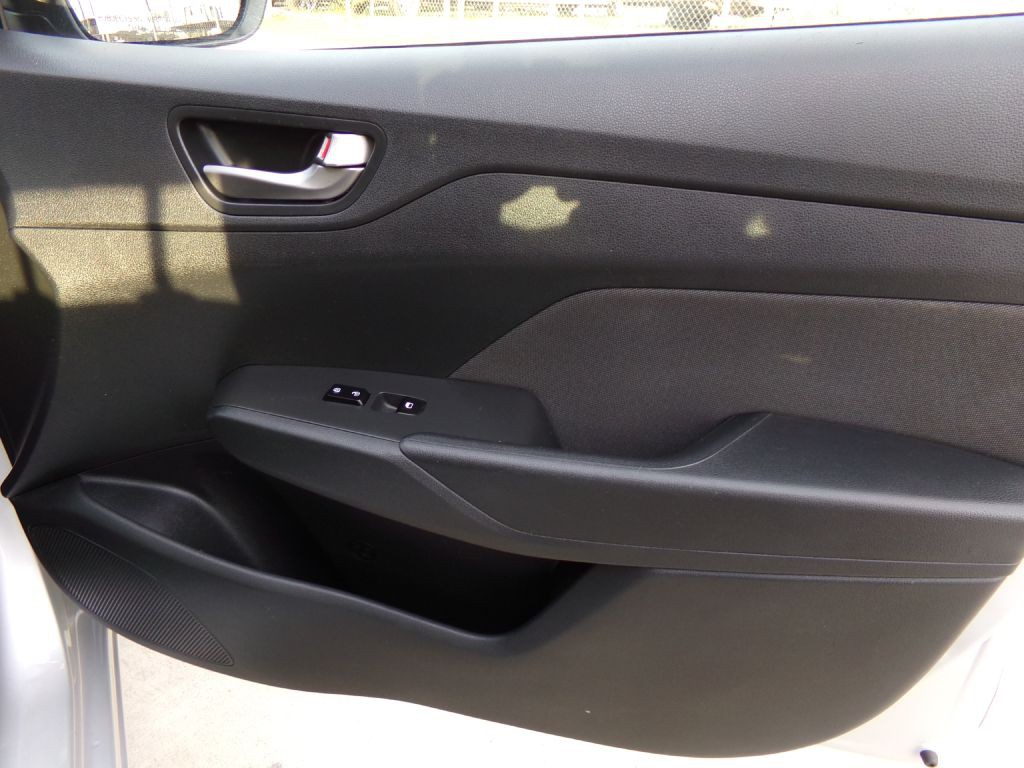 2019 Hyundai Accent Image 14