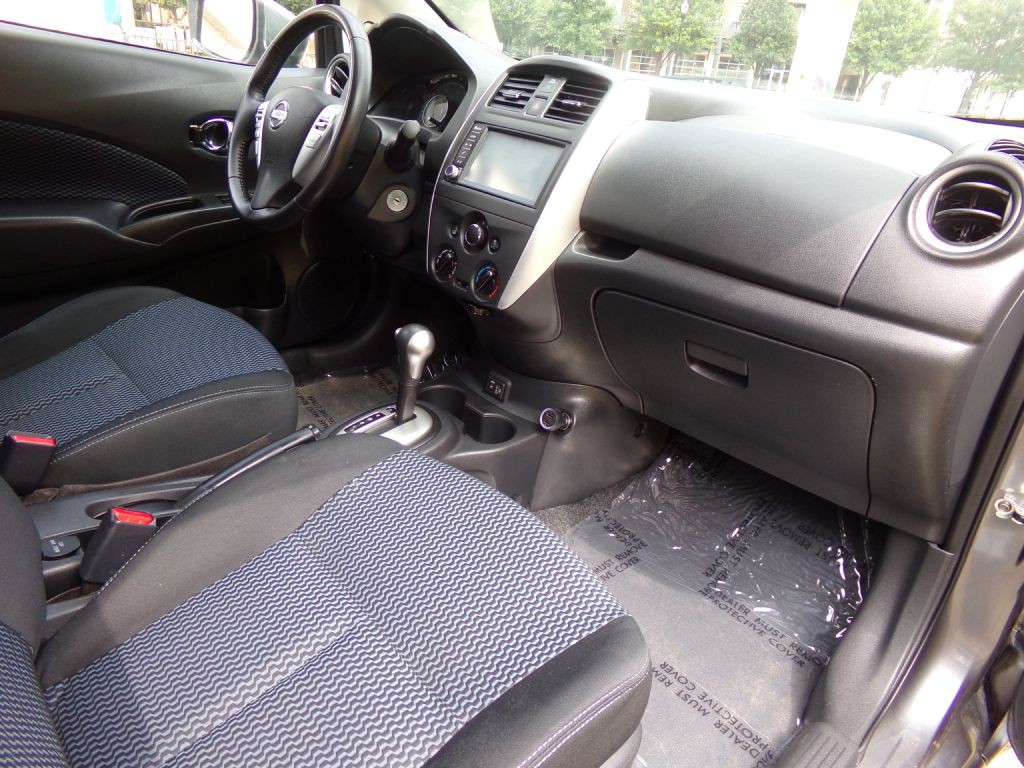 2019 Nissan Versa Image 8