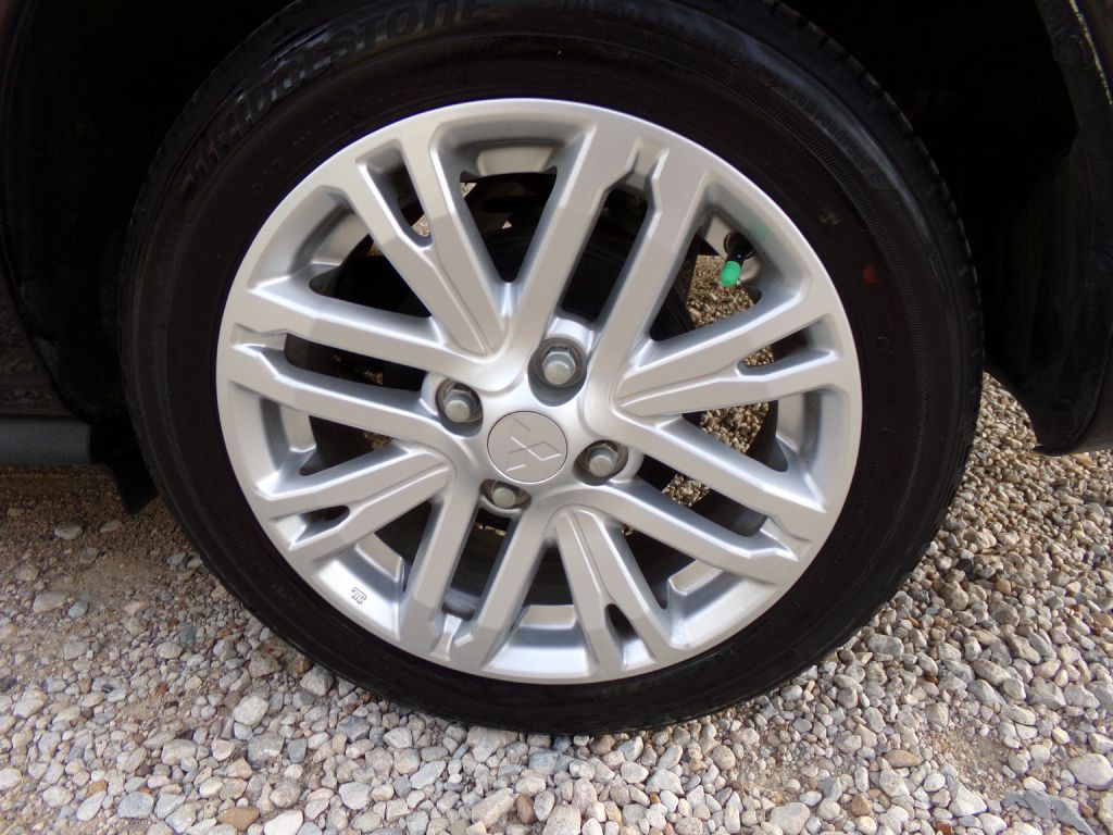 2024 Mitsubishi Mirage Image 12