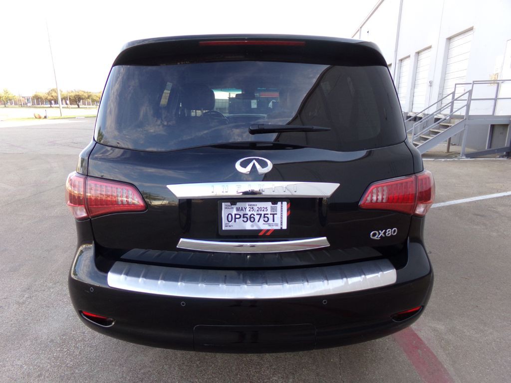 2017 INFINITI QX80 Image 7