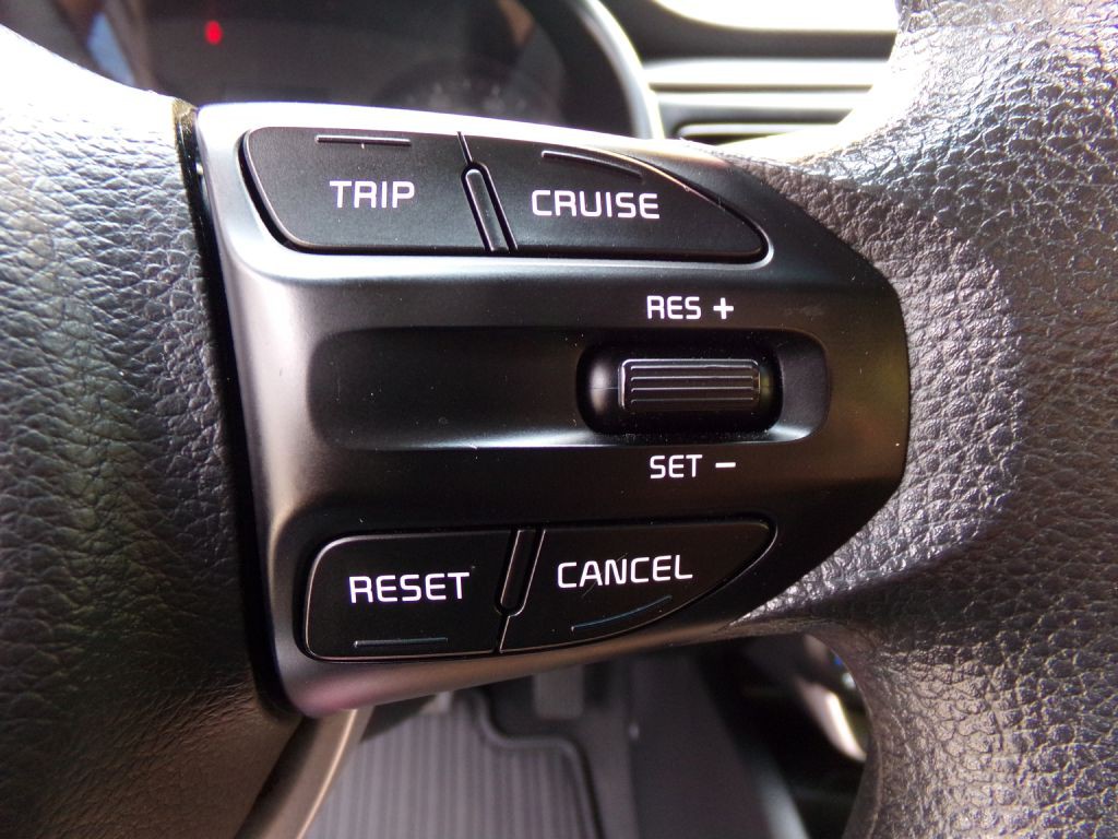 2022 Kia Rio Image 17
