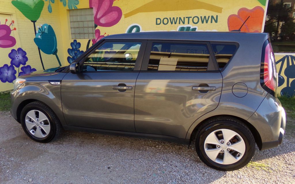 2015 Kia Soul Image 2