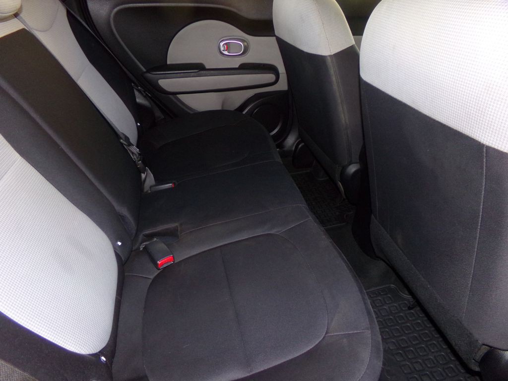 2015 Kia Soul Image 12