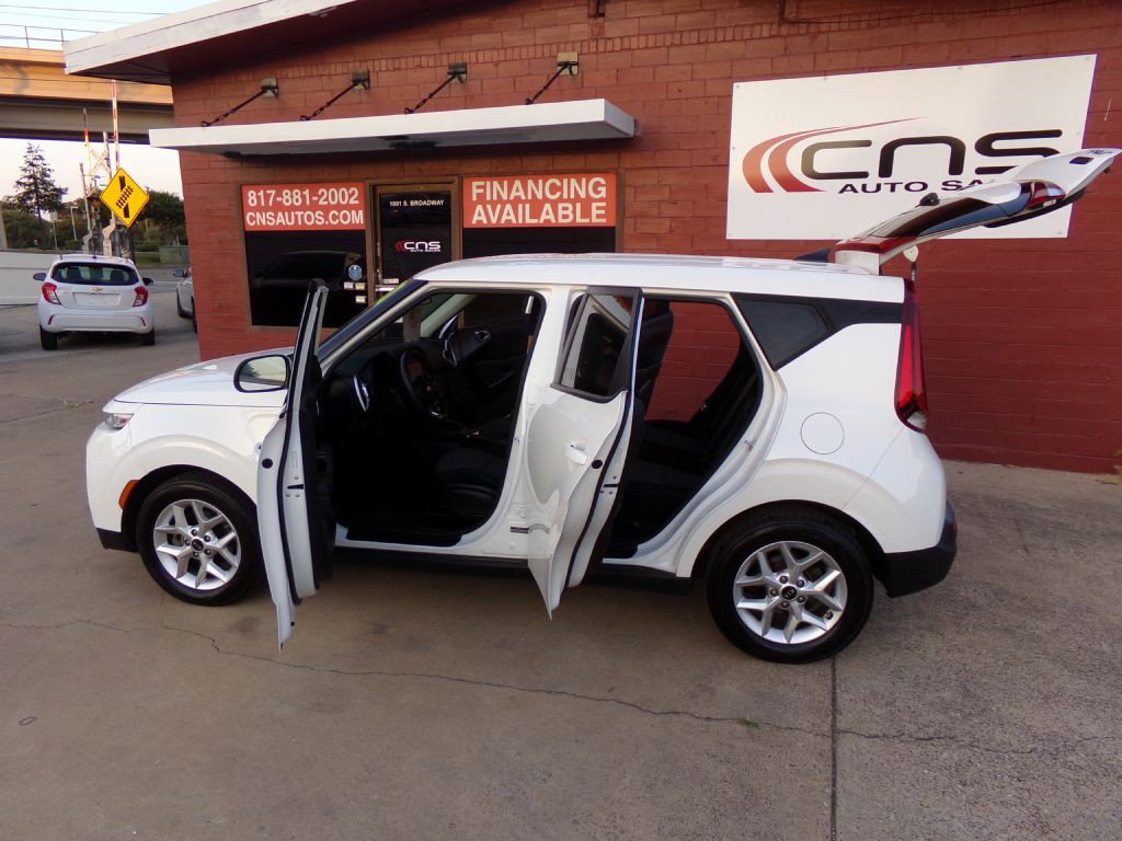 2020 Kia Soul Image 2