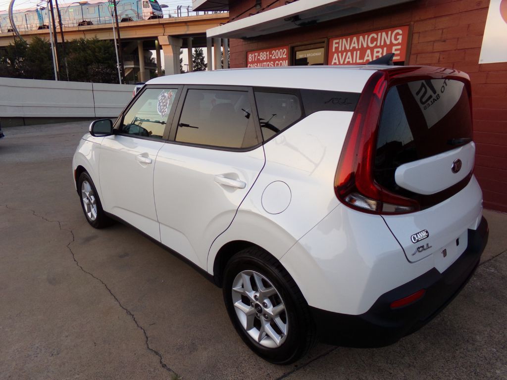 2020 Kia Soul Image 6