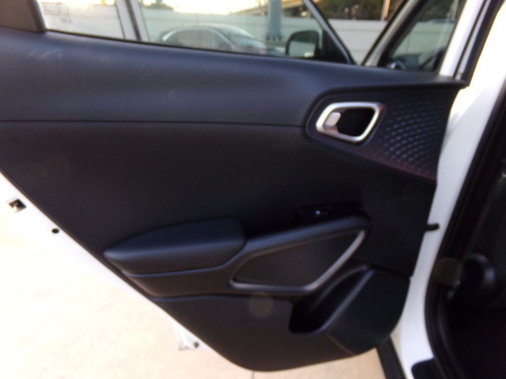 2020 Kia Soul Image 19