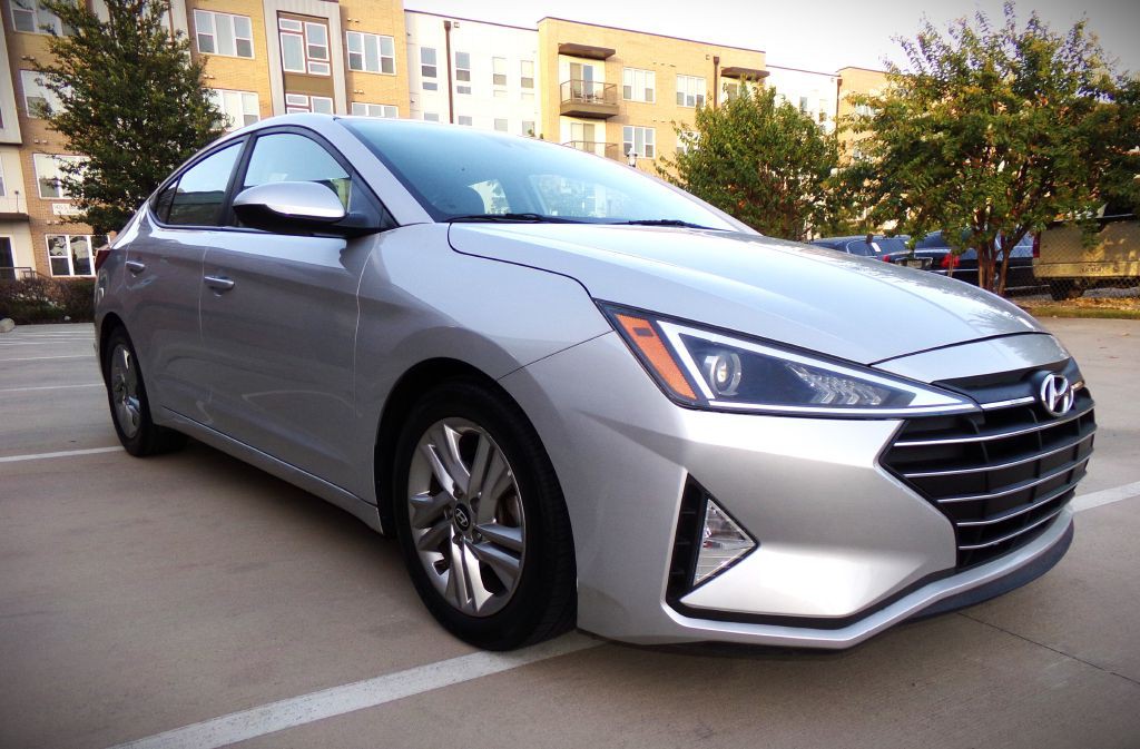 2019 Hyundai Elantra Image 4