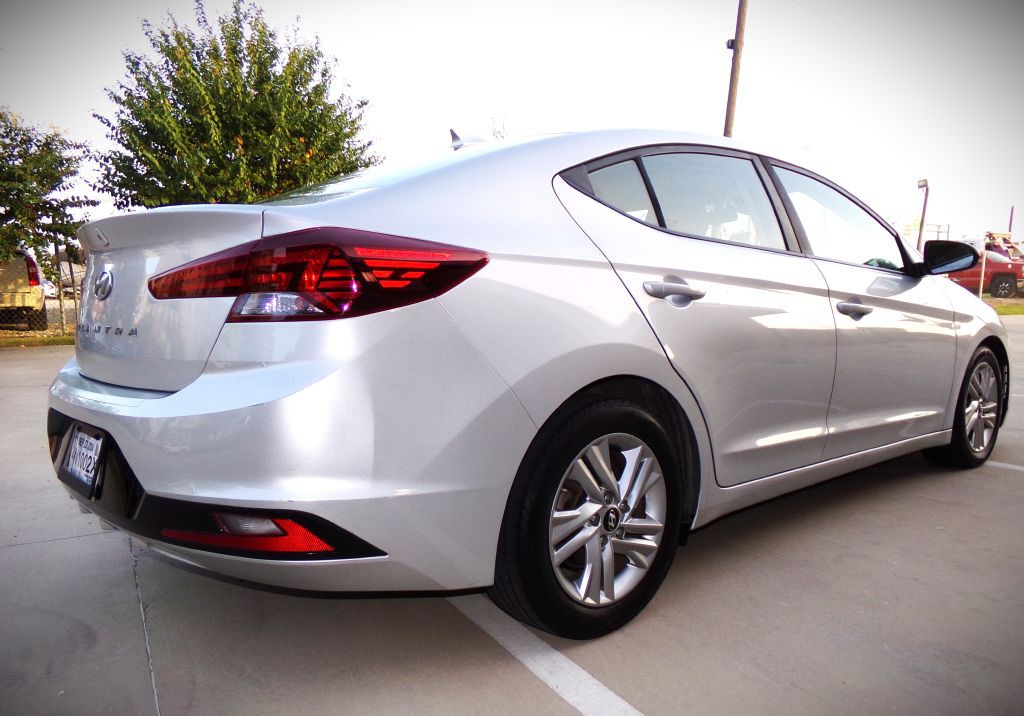 2019 Hyundai Elantra Image 5