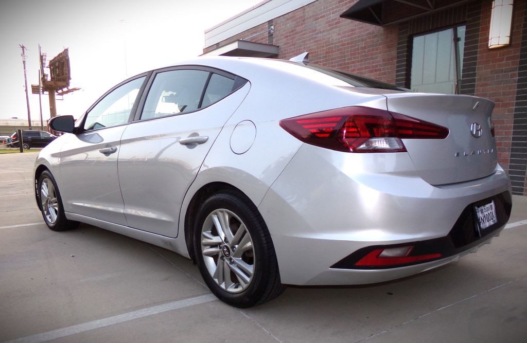 2019 Hyundai Elantra Image 8